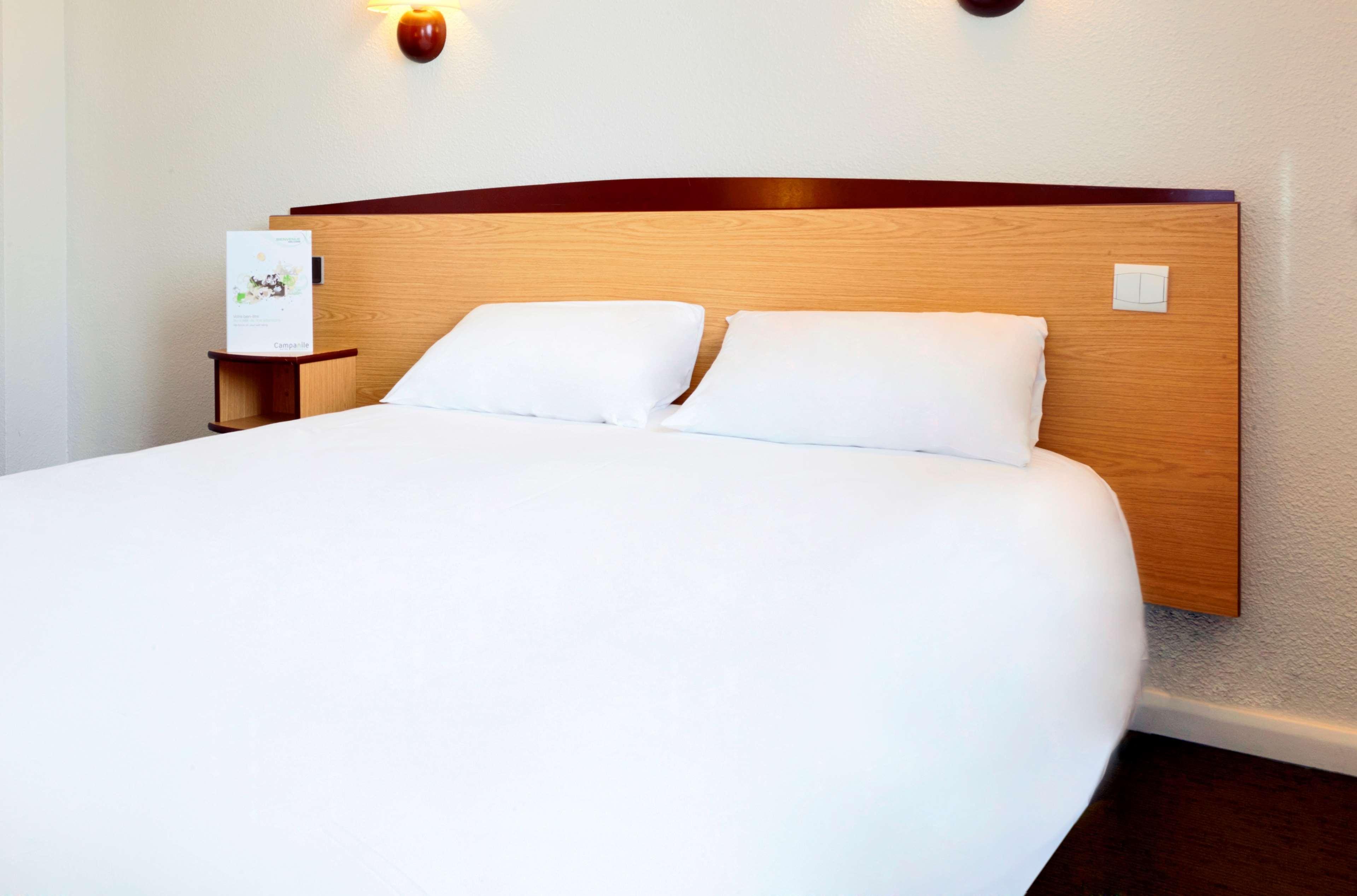Campanile Paris Ouest - Boulogne Hotel Exterior foto
