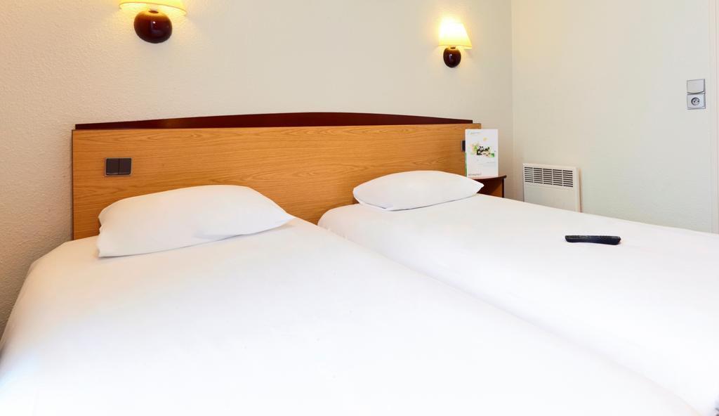 Campanile Paris Ouest - Boulogne Hotel Exterior foto
