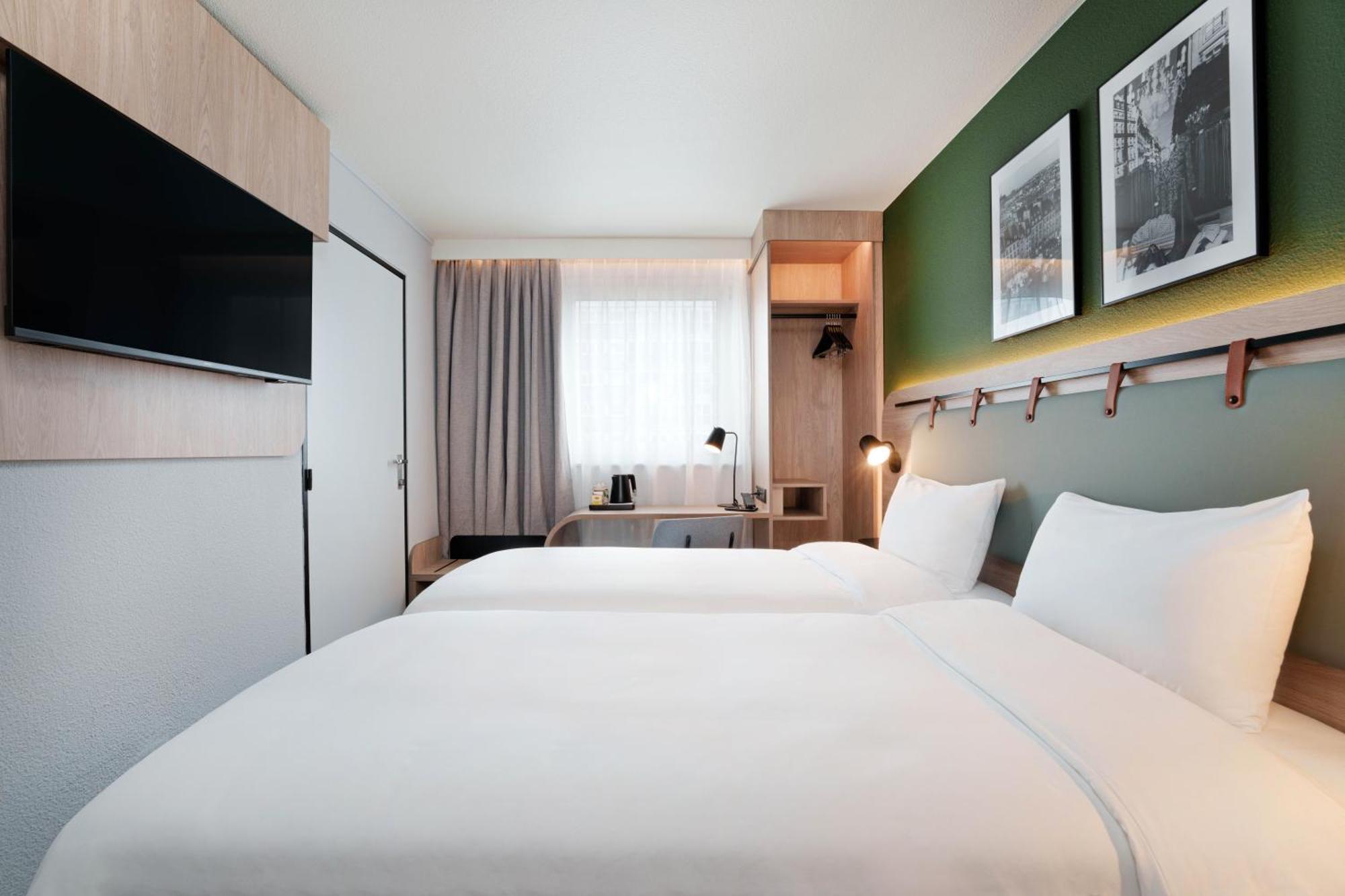 Campanile Paris Ouest - Boulogne Hotel Exterior foto